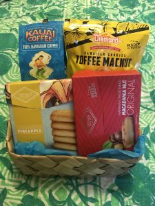 Best Hawai Familyi Gift Idea Hawaii Snack Food Family Gift Basket Hawaiian Aloha Family Candy Snack Food Gift Box Idea Hawaii Family Gift Idea Family Gift 